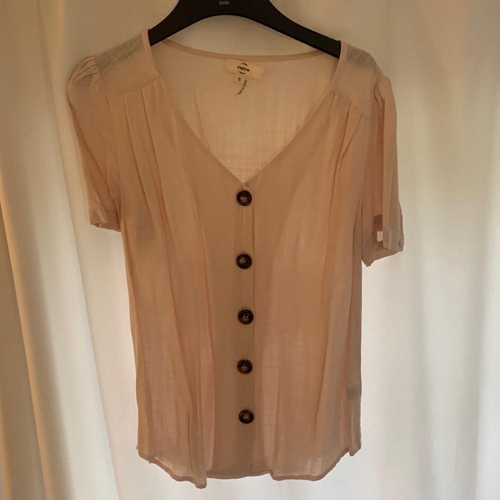 Pink Entro size small linen blouse. Never worn!